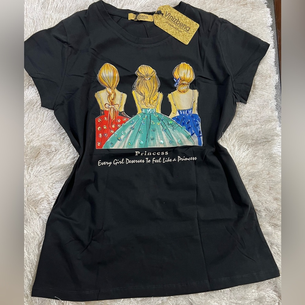 Fashion Tshirt black Rhinestone and Sparkle ✨ Design Large